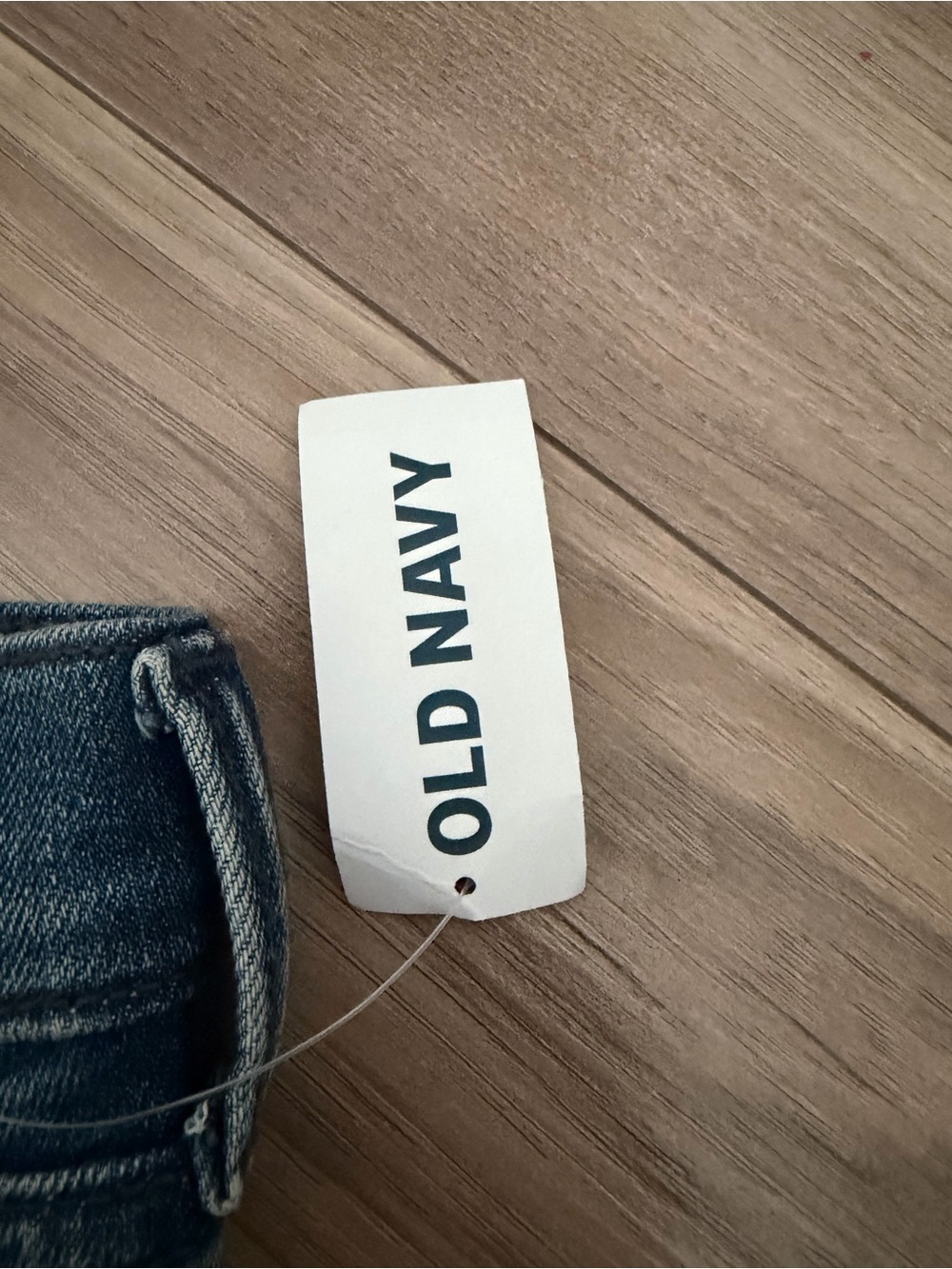Old Navy Indigo Denim Shorts with Contrast Stitching - Picture 2 of 3